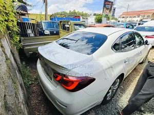 Nissan Fuga 2018 White