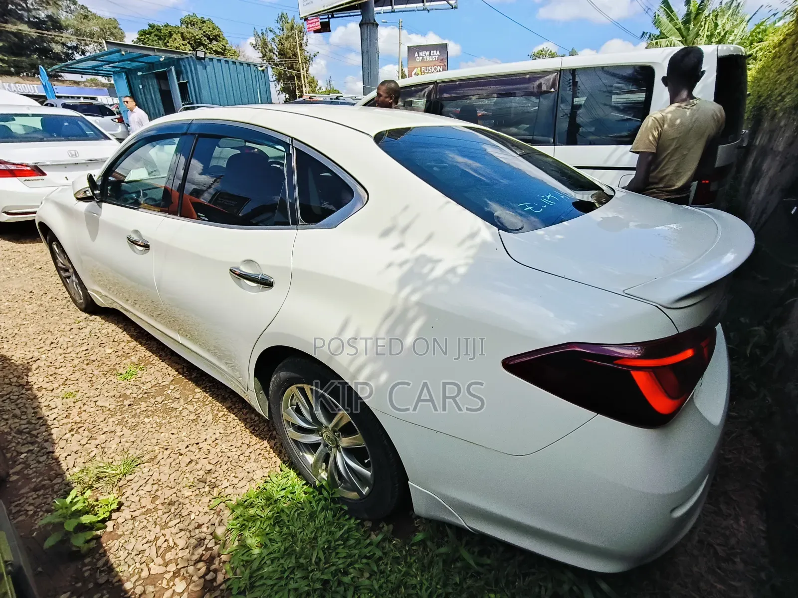 Nissan Fuga 2018 White