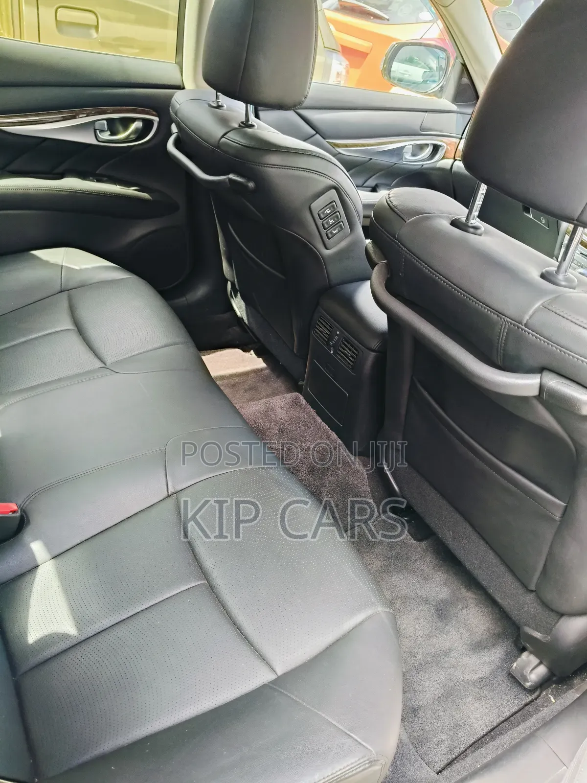 Nissan Fuga 2018 White