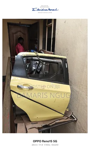 Vitz Jewella Door 2012-2015
