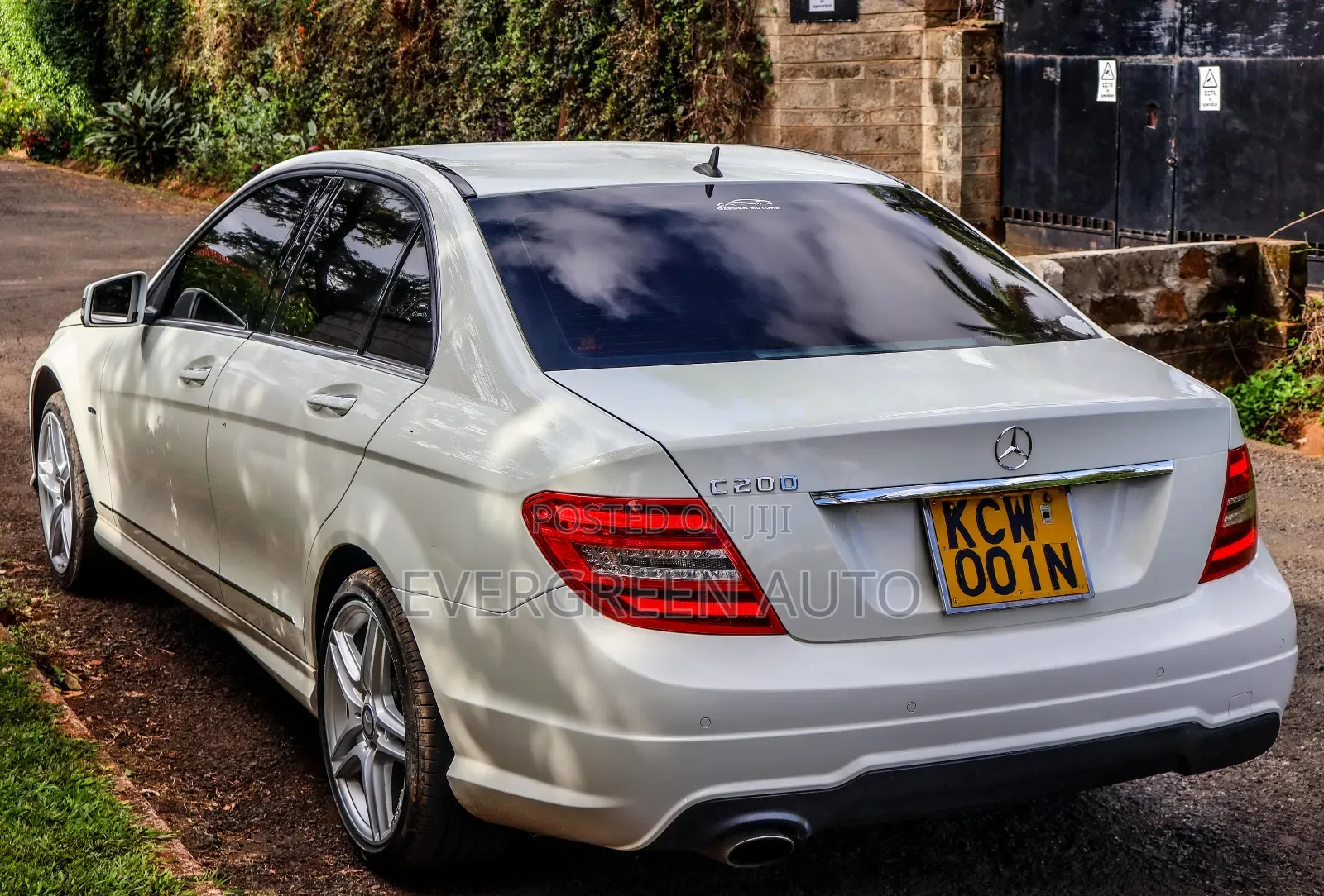 Mercedes-Benz C200 2012 White