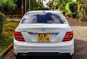 Mercedes-Benz C200 2012 White