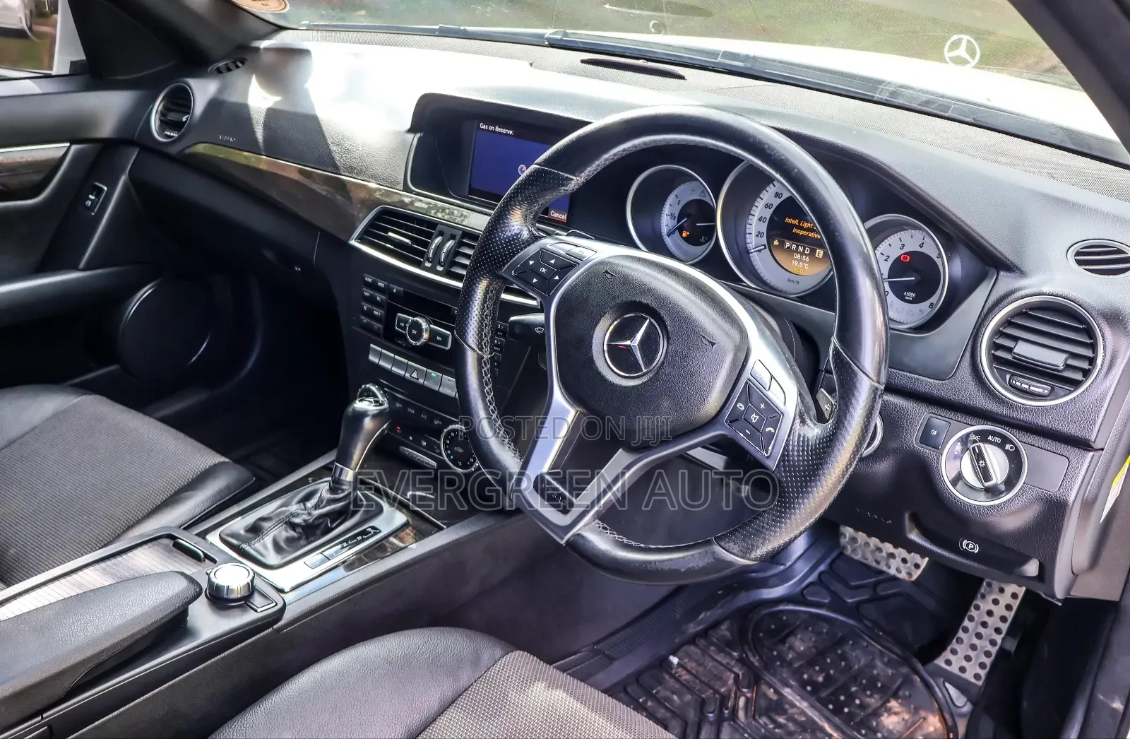 Mercedes-Benz C200 2012 White