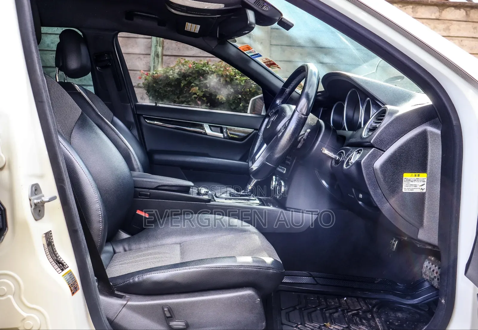 Mercedes-Benz C200 2012 White