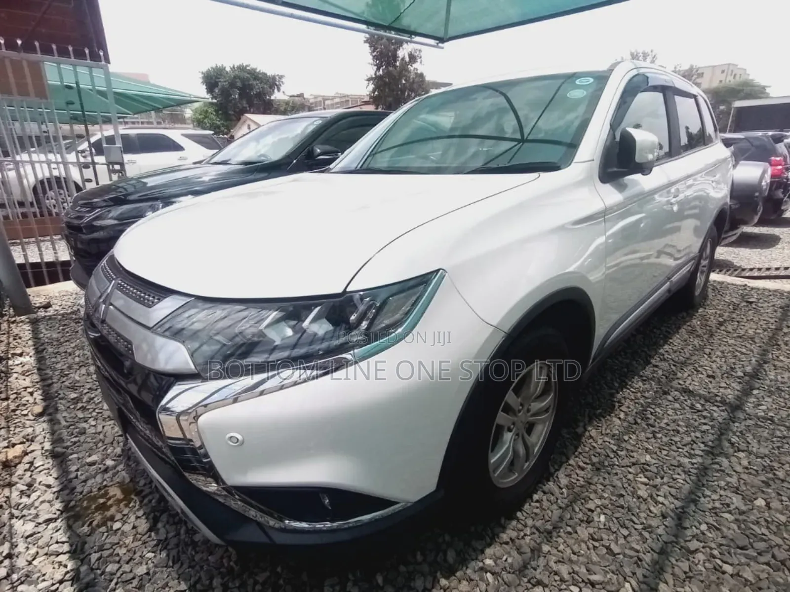 Mitsubishi Outlander 2018 White