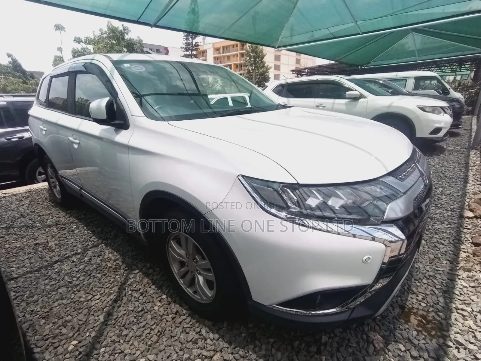 Mitsubishi Outlander 2018 White