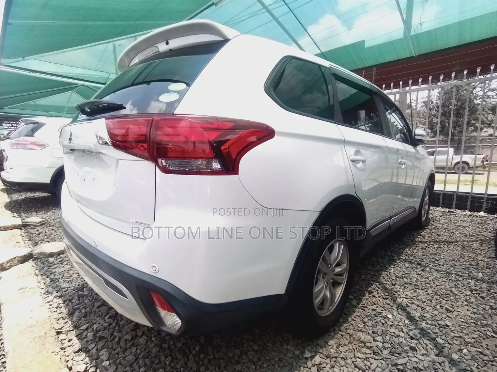 Mitsubishi Outlander 2018 White