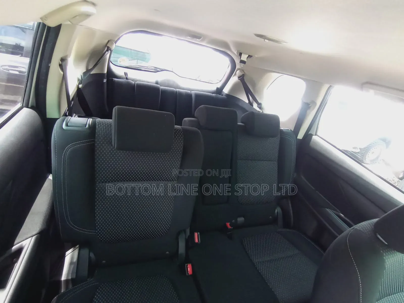 Mitsubishi Outlander 2018 White