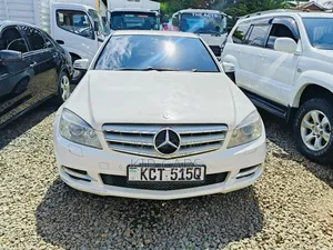 Mercedes-Benz C200 2011 White