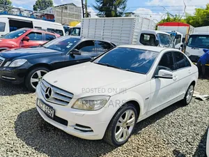 Mercedes-Benz C200 2011 White