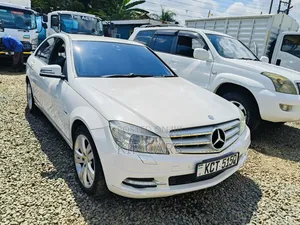 Mercedes-Benz C200 2011 White