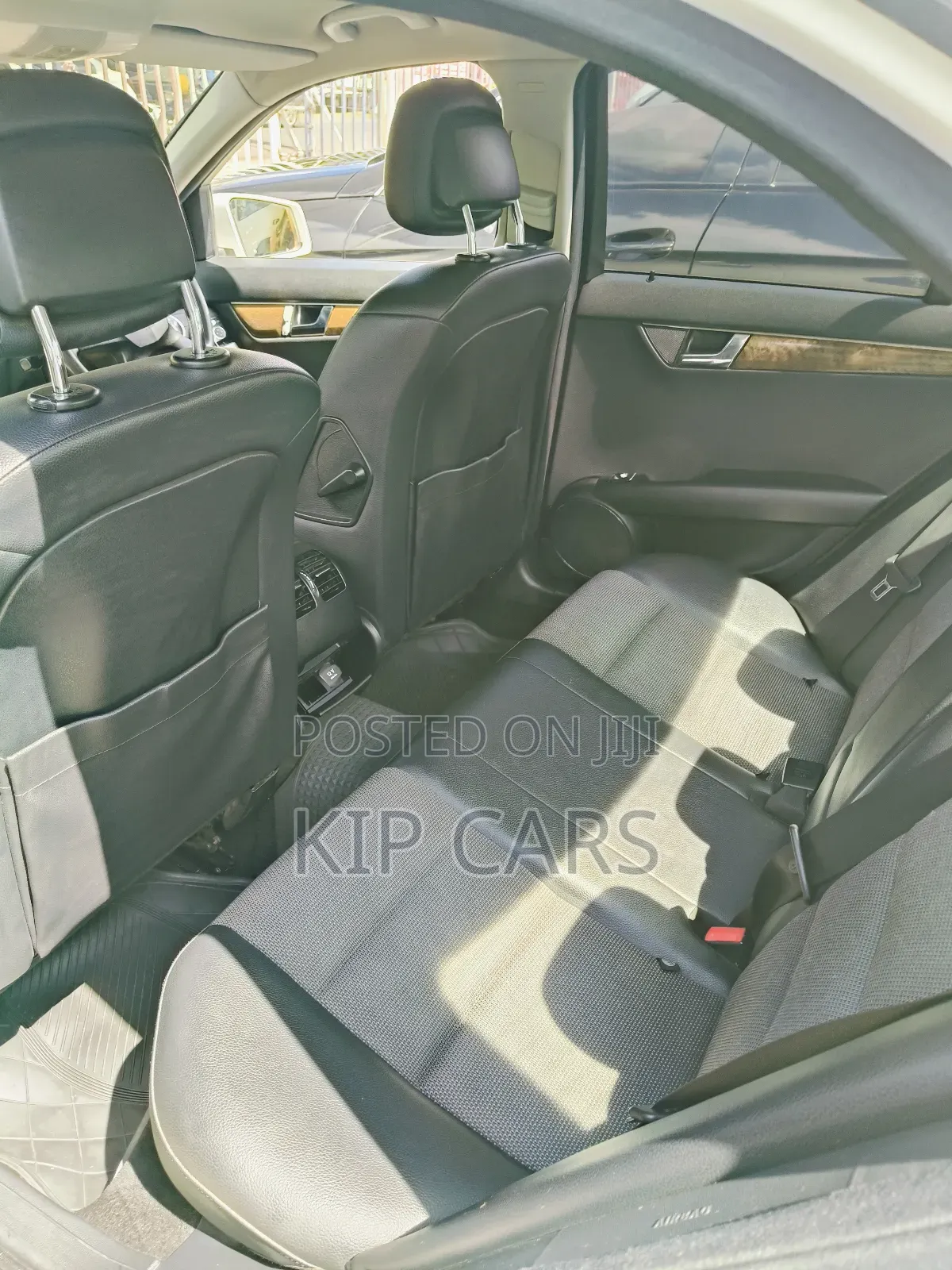 Mercedes-Benz C200 2011 White