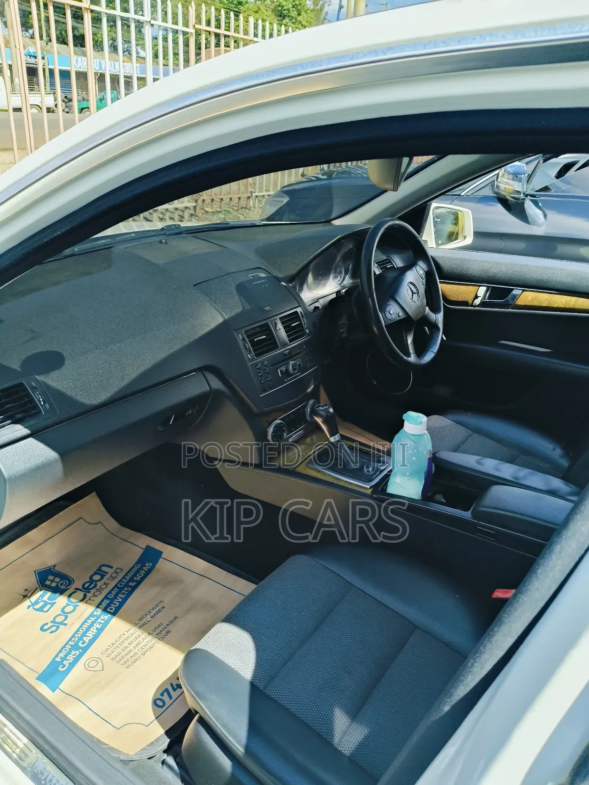 Mercedes-Benz C200 2011 White