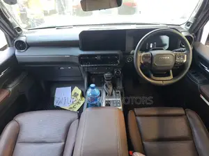 Toyota Land Cruiser Prado 2.8 2024 White