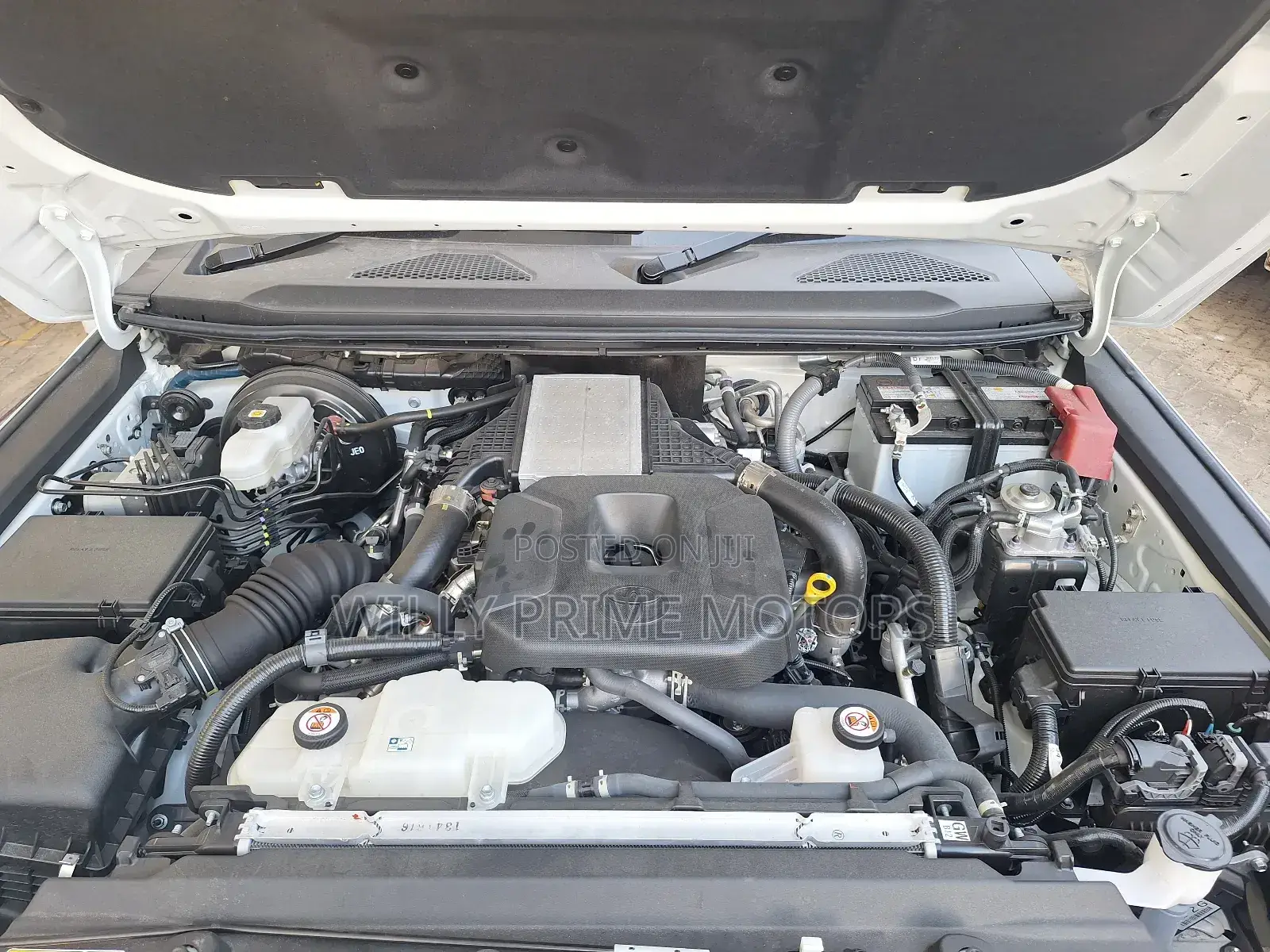 Toyota Land Cruiser Prado 2.8 2024 White