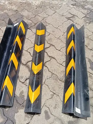 Parking Pillarrubber Conner Guards