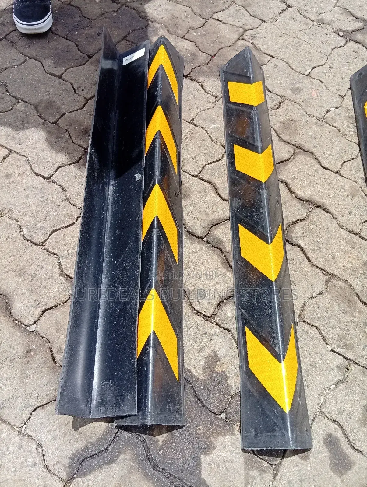Reflective Rubber Conner Guard