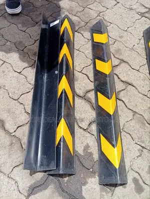 Reflective Rubber Conner Guard