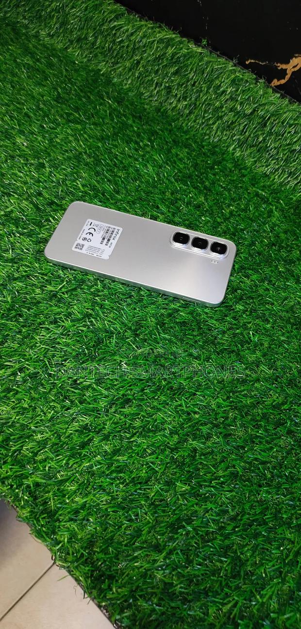 New Infinix Hot 60i 256 GB Gold