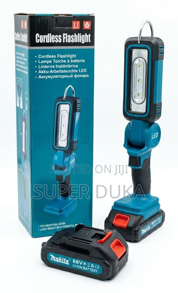 Makita 88v Cordless Led Work Light Flashlight + Rechargeable Battery