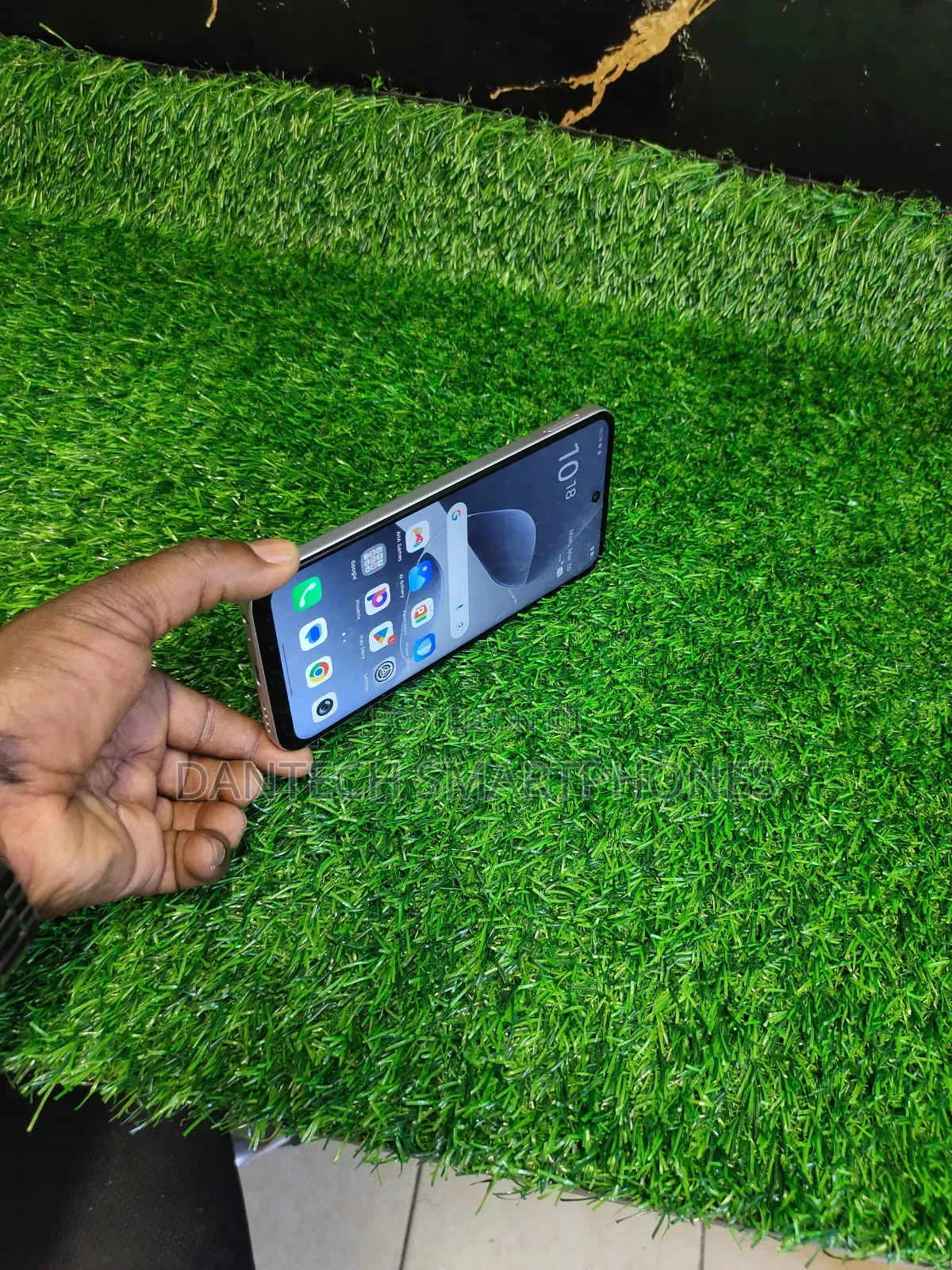 New Infinix Hot 60i 256 GB Gold