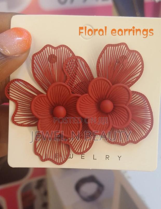 Floral Earrings - thumbnail 3
