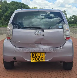 Toyota Passo 2015 Pink