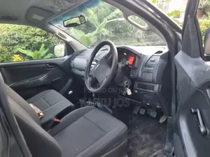 Isuzu D-MAX 2024 Gray
