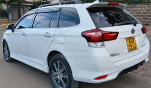 Toyota Corolla Fielder 2017