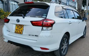 Toyota Corolla Fielder 2017