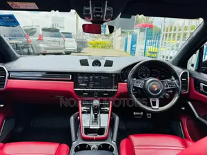Porsche Cayenne 2021 Blue