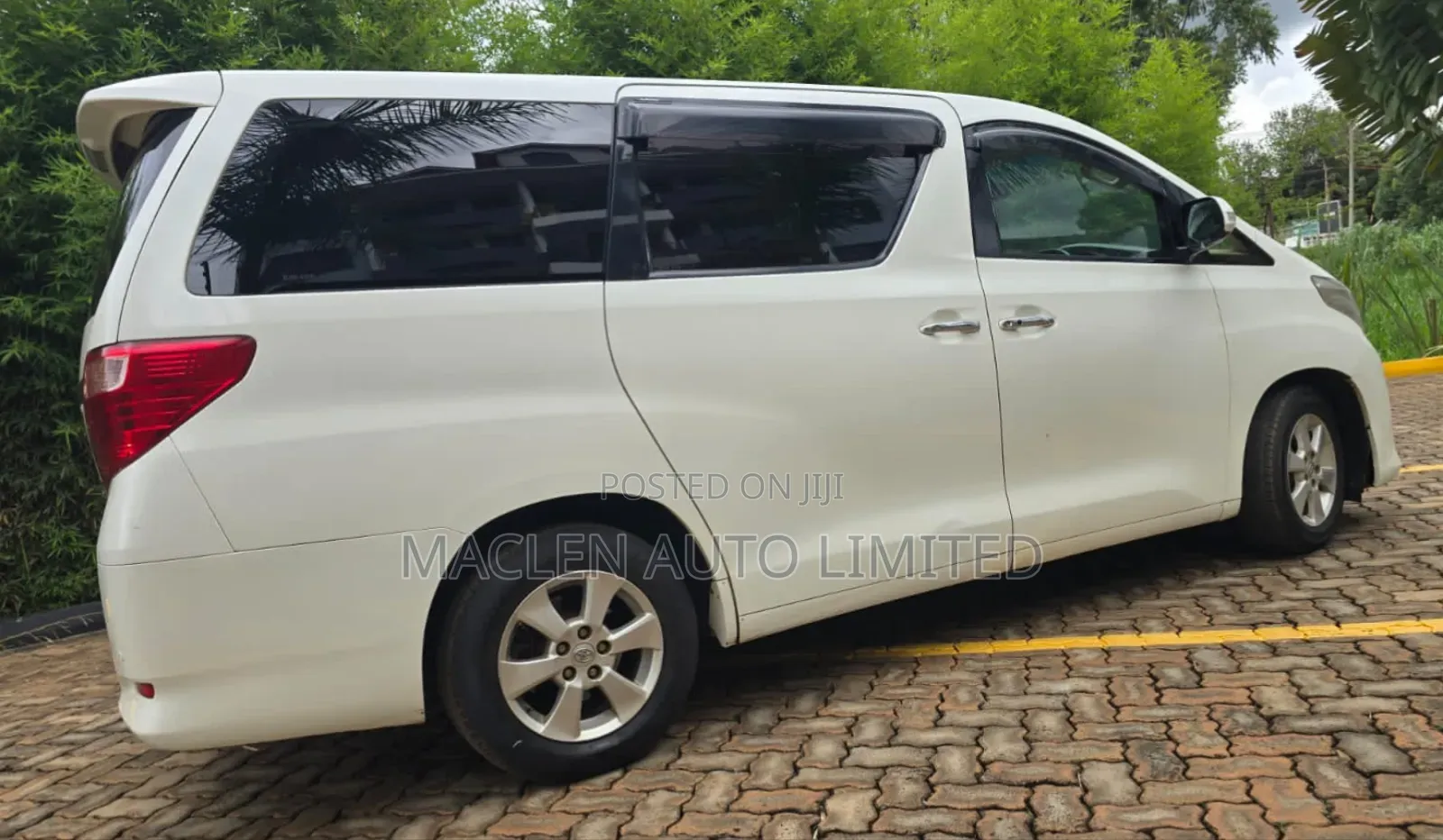 Toyota Alphard 2014 White