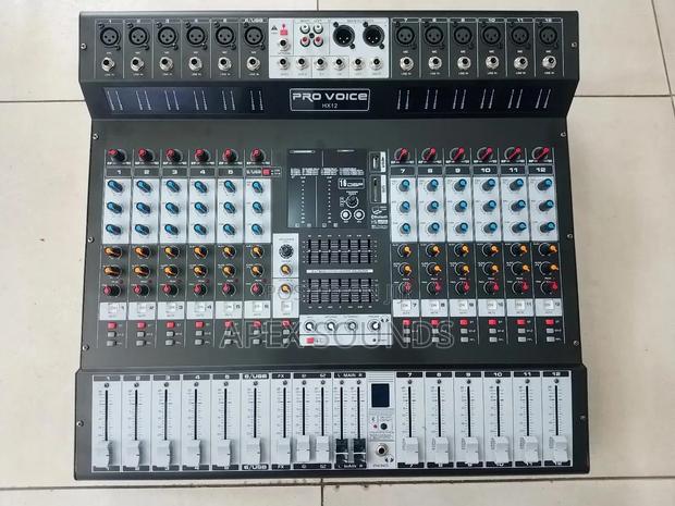 12channels Powered Mixer