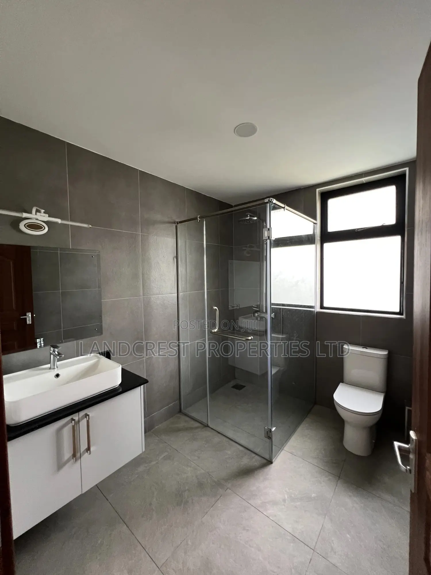 3bdrm Shared Apartment in Garden Estate, Roysambu for rent