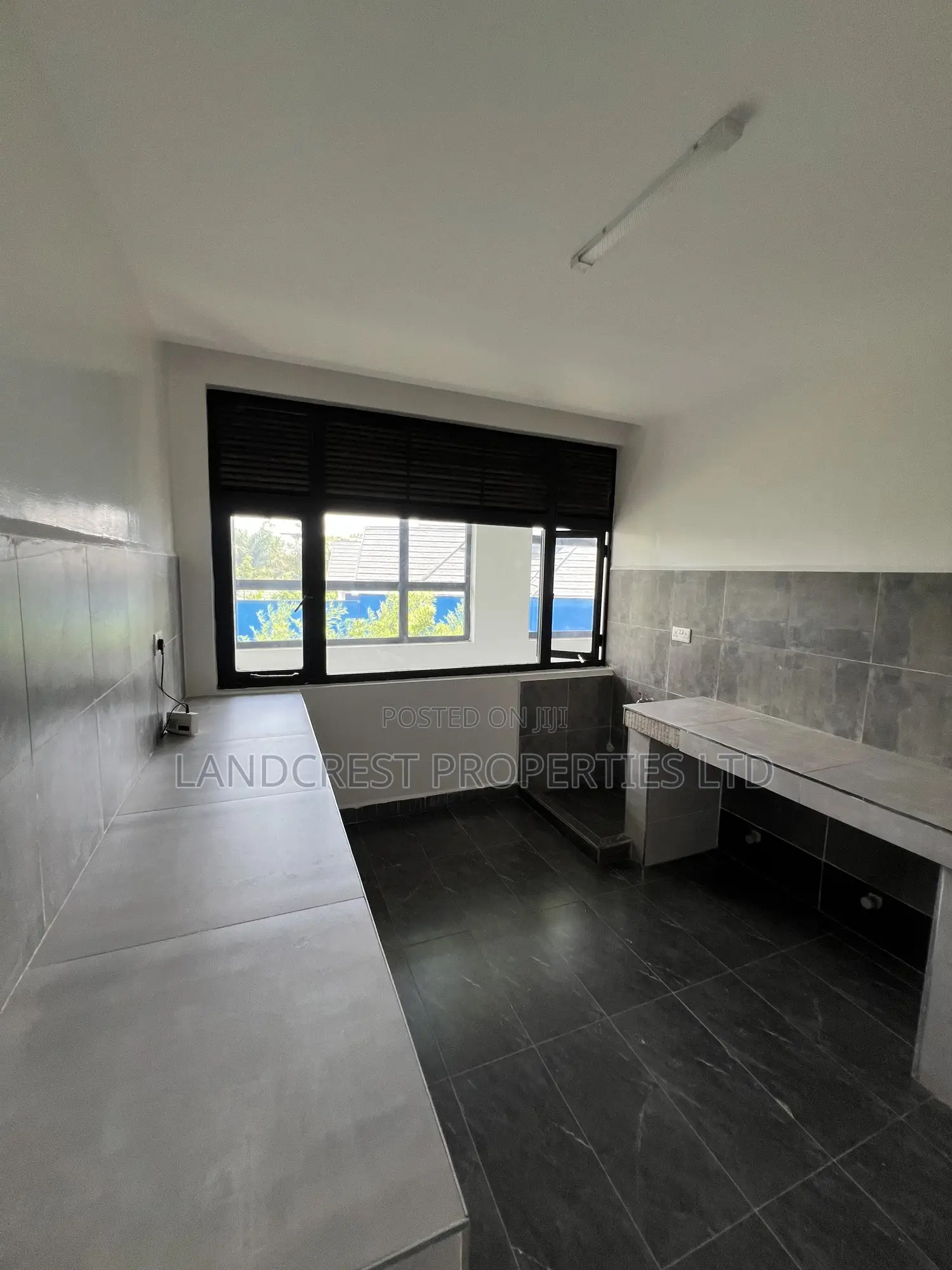 3bdrm Shared Apartment in Garden Estate, Roysambu for rent