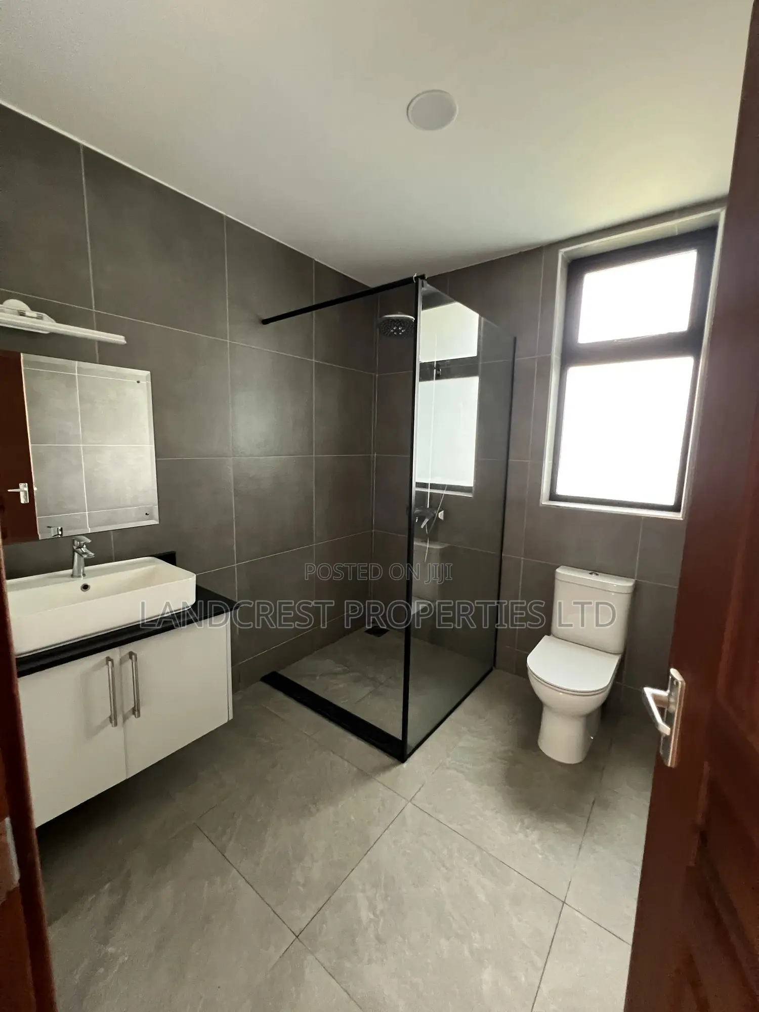 3bdrm Shared Apartment in Garden Estate, Roysambu for rent