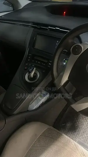 Toyota Prius 2011 Silver