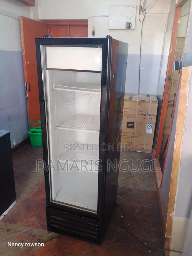 Drinks Display Fridge - main view