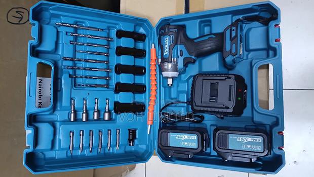 Makita Cordless Electric Impact Wrench Kit - thumbnail 2