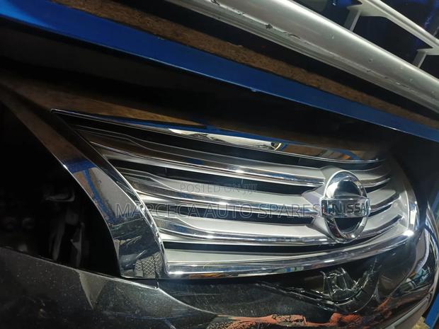 Grill Nissan Teana With Camera