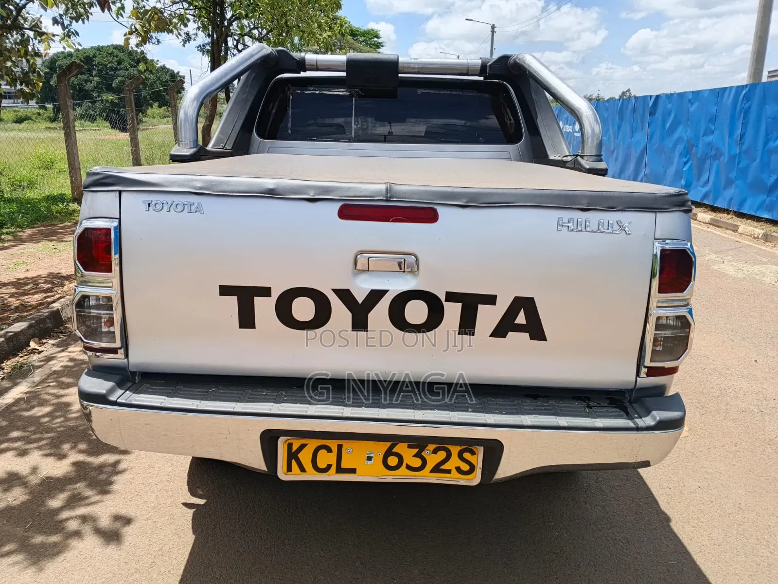 Toyota Hilux 2011 Silver