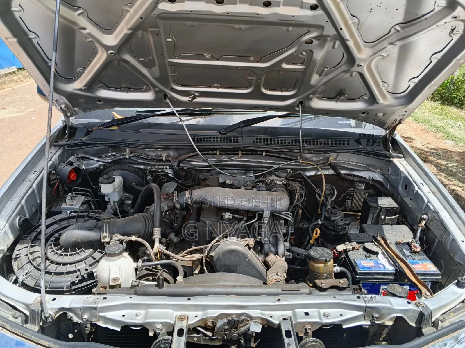 Toyota Hilux 2011 Silver