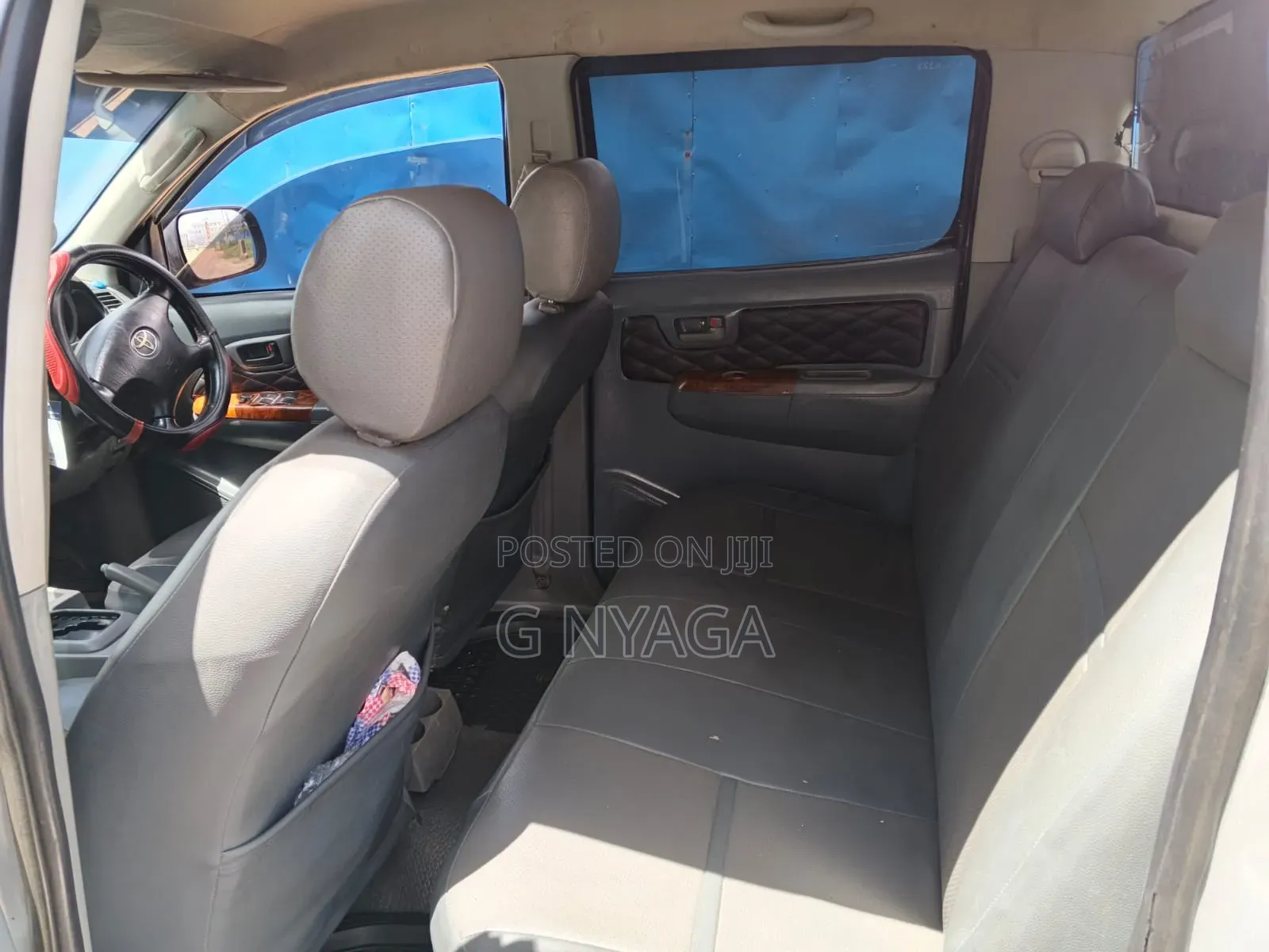 Toyota Hilux 2011 Silver