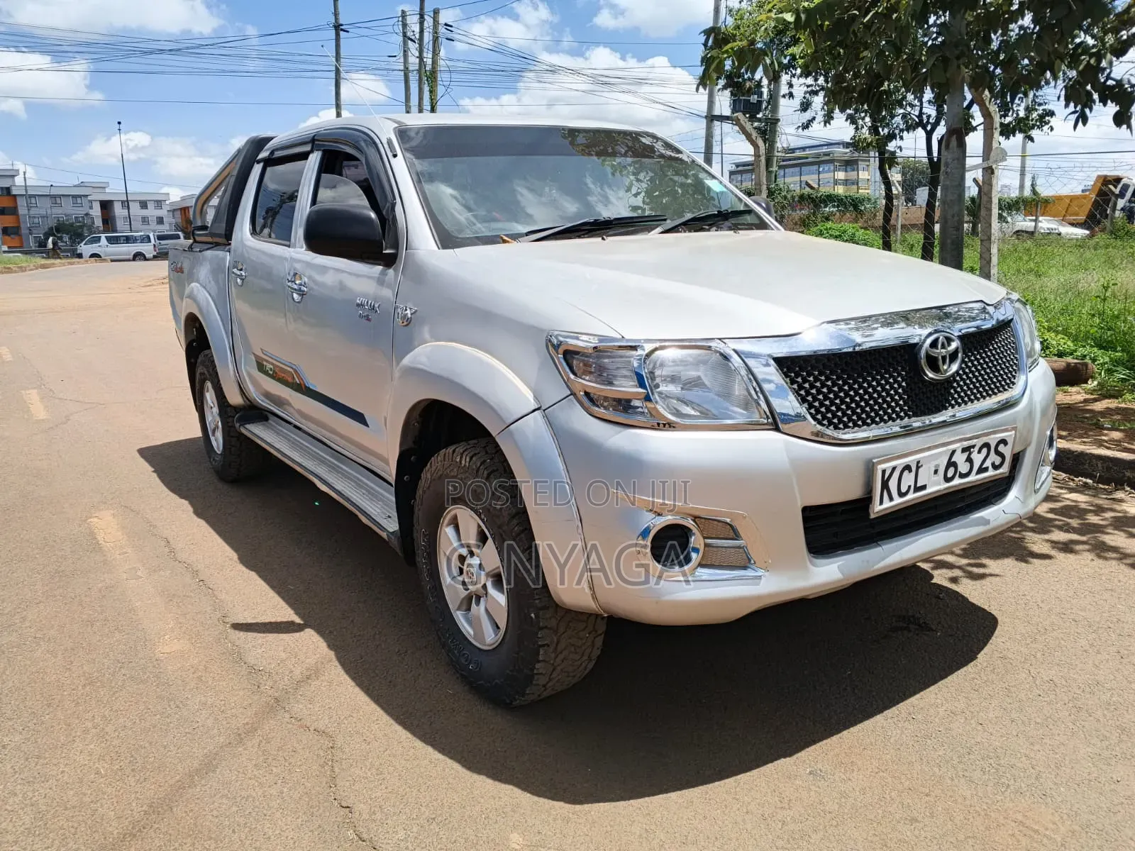 Toyota Hilux 2011 Silver