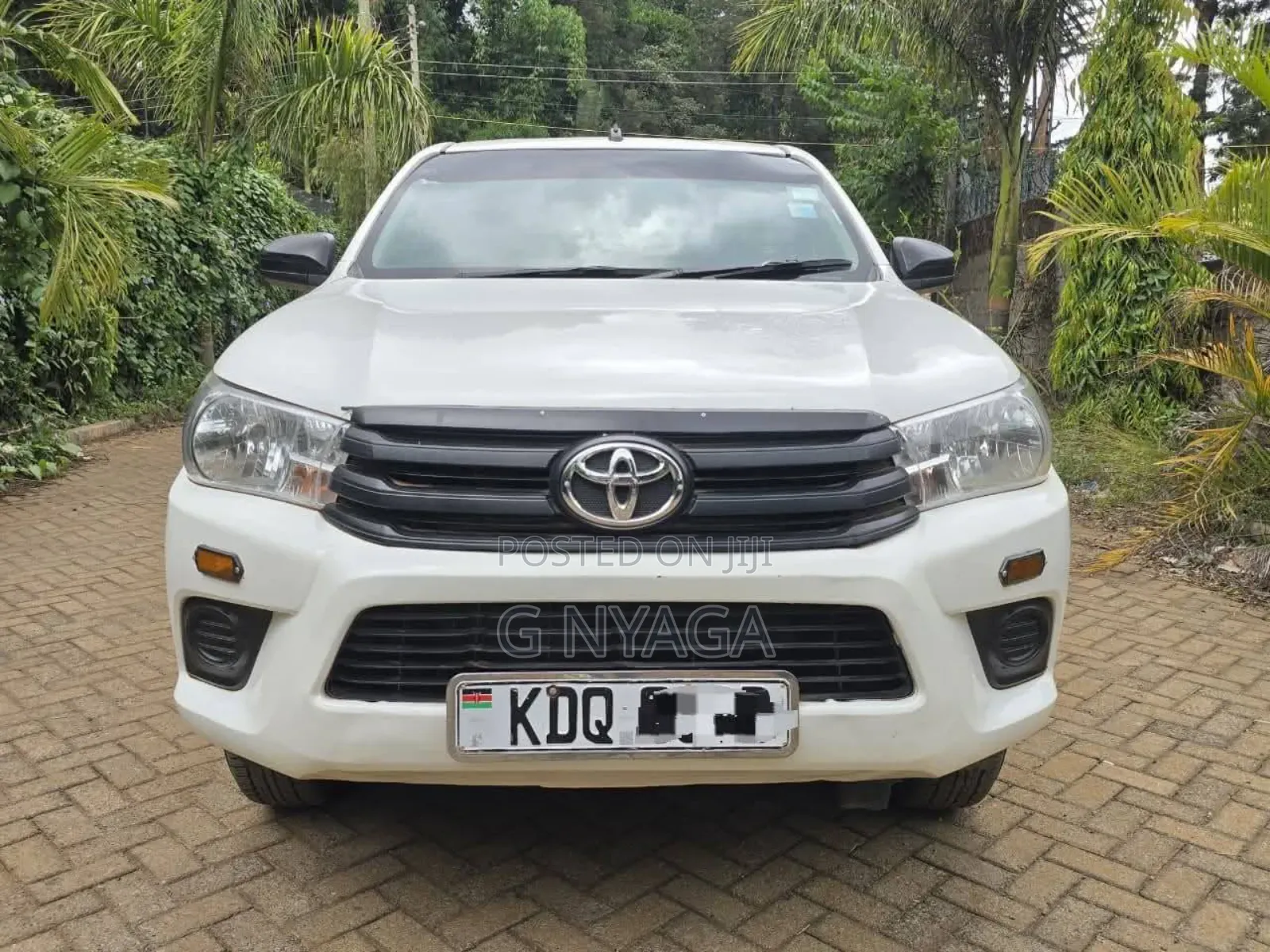 Toyota Hilux 2024 White