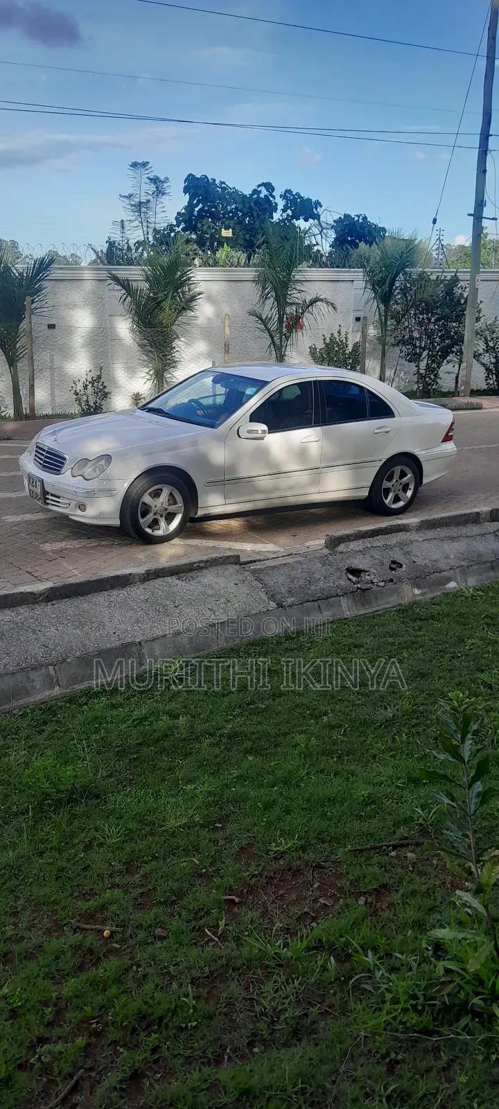 Mercedes-Benz C180 2007 White