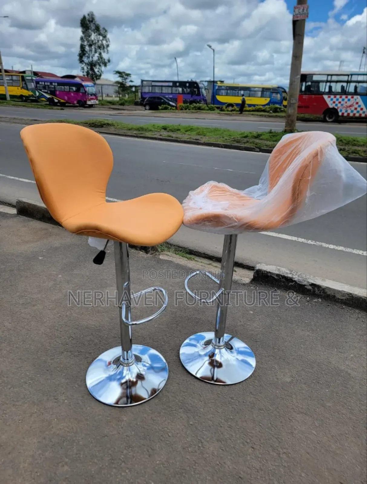 Adjustable Bar Stool With Backrest