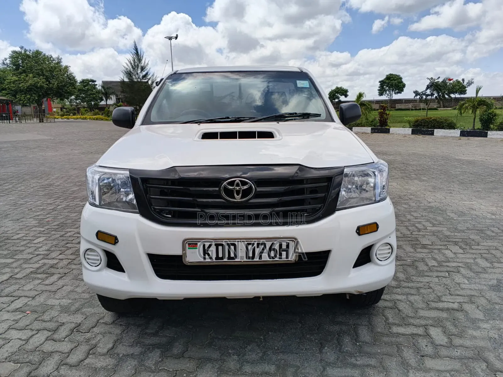 Toyota Hilux 2013 White