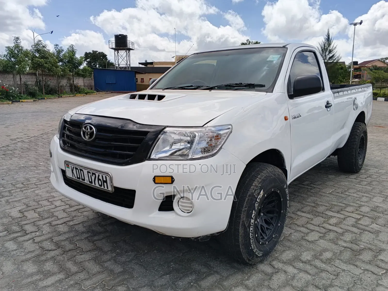 Toyota Hilux 2013 White