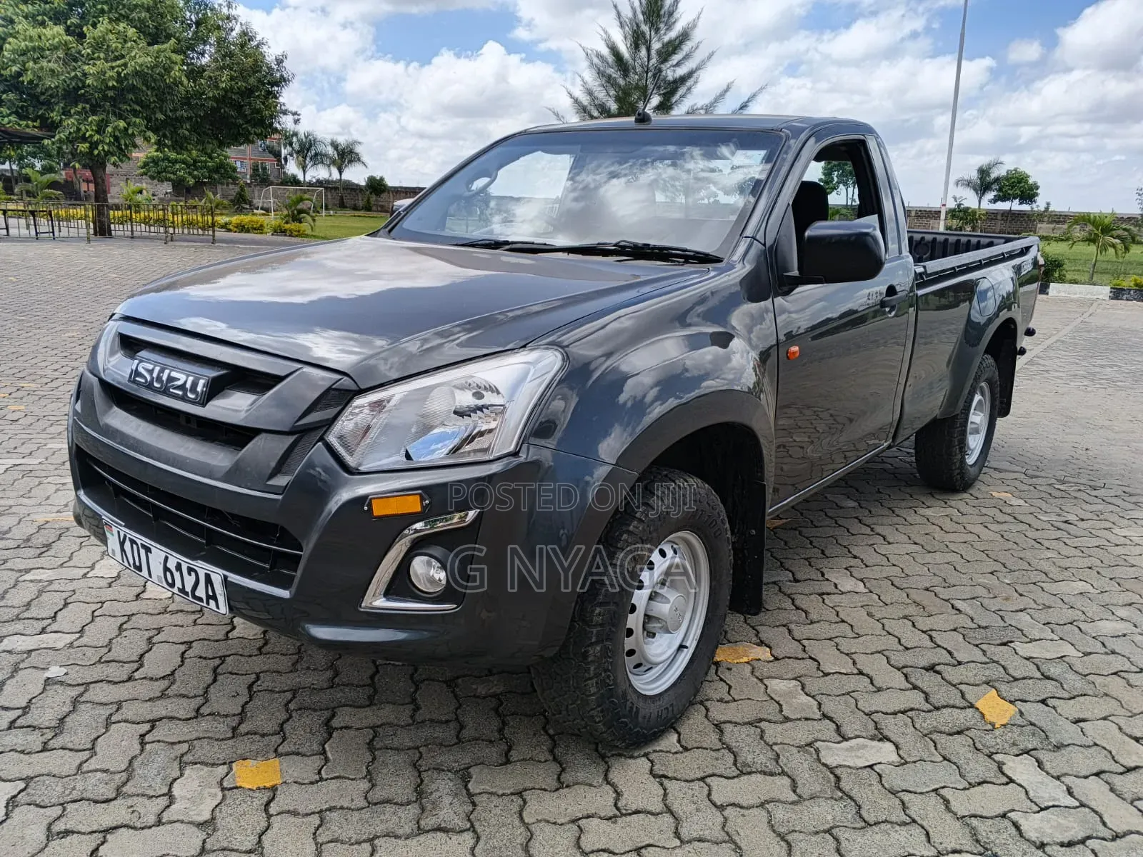 Isuzu D-MAX 2025 Burgundy